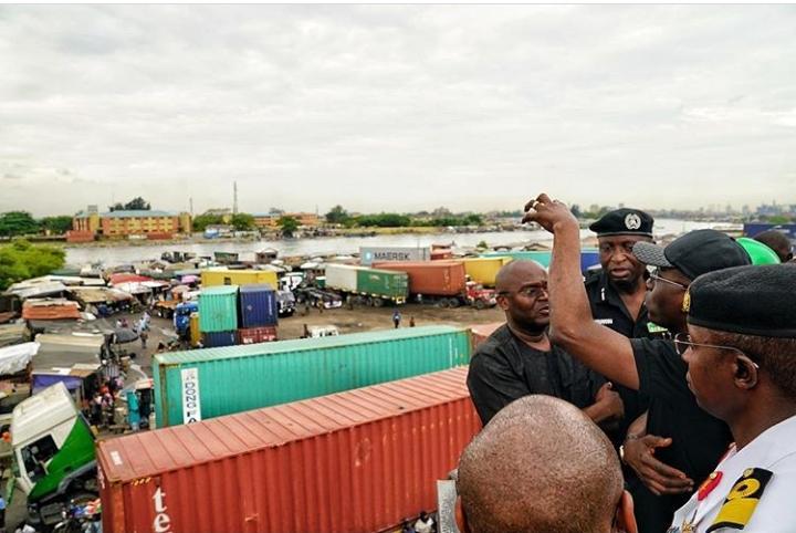 jidesanwoolu's tweet image. The solution to the traffic caused by the trailers is a physical capacity and technological one.

I inspected a trailer park which, on completion, will keep the trailers off the road &amp;amp; the implementation of a well enforced on-call system will allow for proper vehicular movement.
