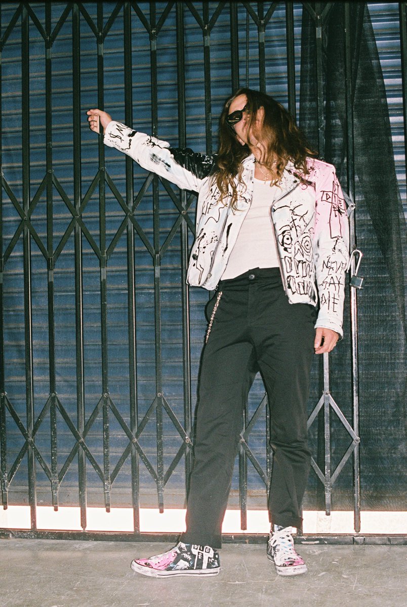 yungpinch's tweet photo. ur just insta famous, u not a star..🙄☠️ https://t.co/oirTJdTyRF