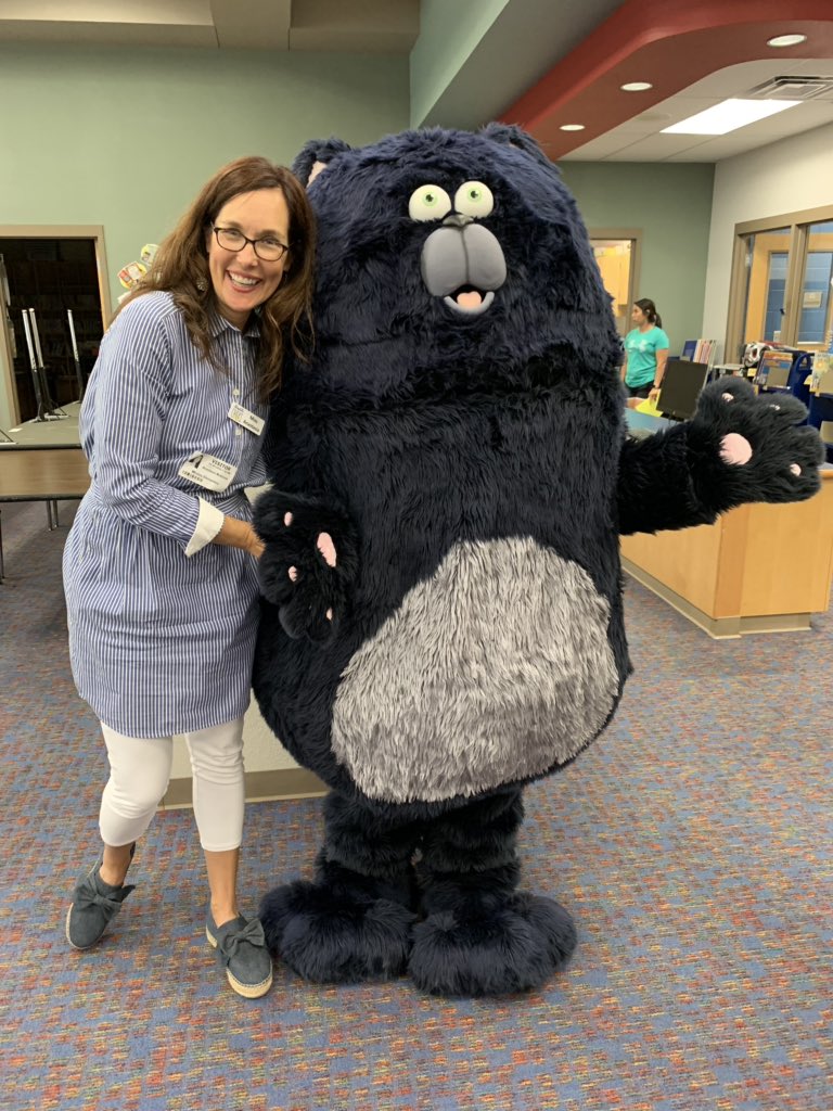 MrsBurnsPreK's tweet photo. The kids had a blast with special visitor, Miss Anastasia, from the Twig Bookstore! She came to share some of her favorite Splat the Cat books with us. Thanks to our awesome librarian @MirelesLibrary for being Splat! @NISDMireles https://t.co/QBwMiiTwF6