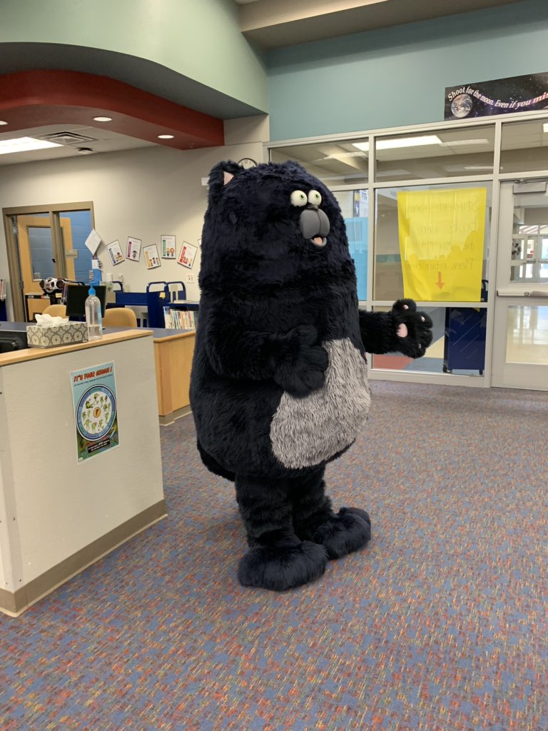 MrsBurnsPreK's tweet photo. The kids had a blast with special visitor, Miss Anastasia, from the Twig Bookstore! She came to share some of her favorite Splat the Cat books with us. Thanks to our awesome librarian @MirelesLibrary for being Splat! @NISDMireles https://t.co/QBwMiiTwF6
