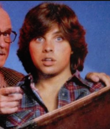 AndyJohnson51's tweet photo. Ben Hart on @BGT looks like Zac from #MrMerlin (American kids show from 1981 - also spookily about magic!)
@ItsBenHart #BenHart #BGTSemiFinal #BGT2019 https://t.co/CTYB6F3FMz