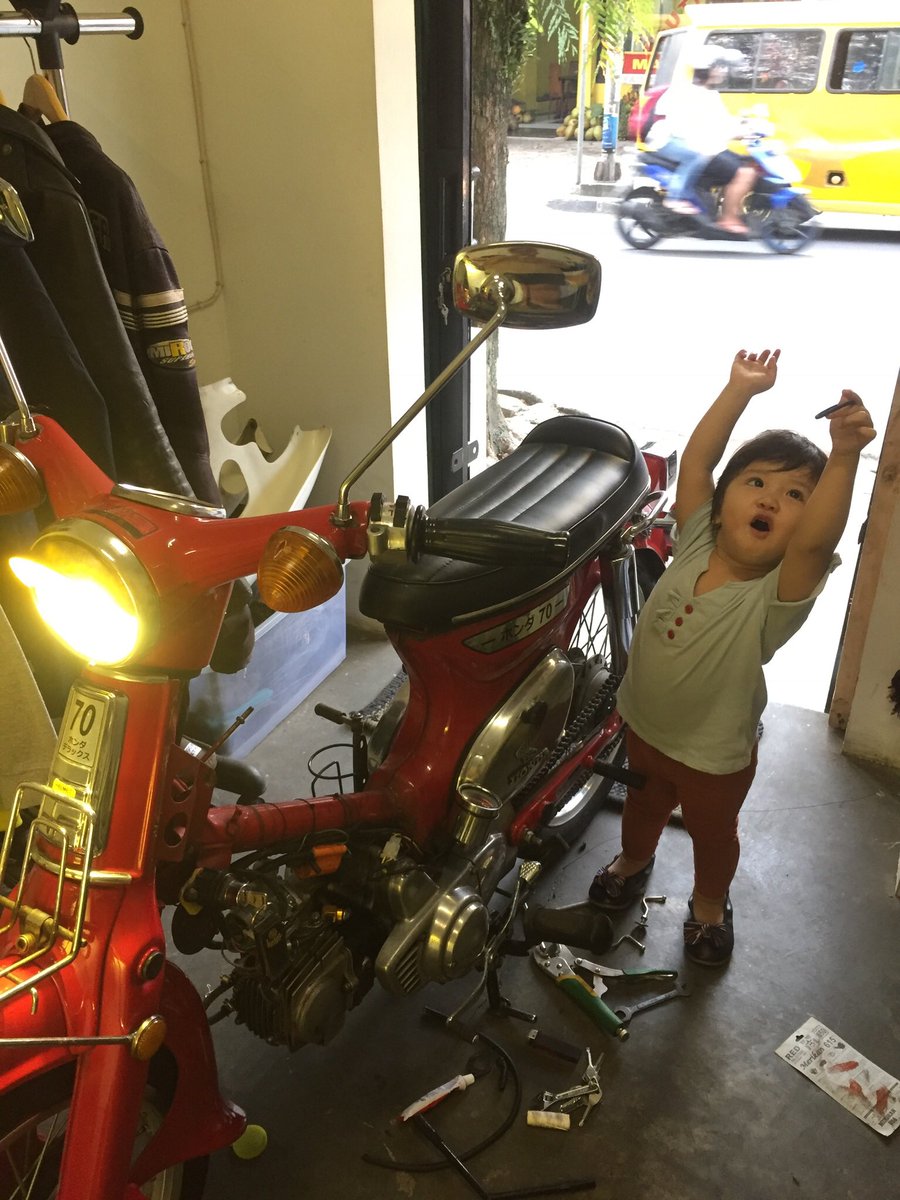 Punya ponakan doyannya ikut ngoprek motor
