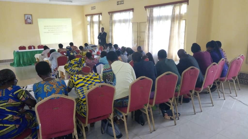 haguruka_ngo's tweet photo. Wow! Today, @infohaguruka was glad to start conducting training sessions of #Paralegals from @MusanzeDistrict on"#GBV Legal Aid Standard, Procedures,&amp; Laws" to enhance their service delivery. Credits to @DIU_UbutaberaRw for a collaboration. @USAIDRwanda @RwandaGender @ProfemmesTH https://t.co/KGn3vNvJWE