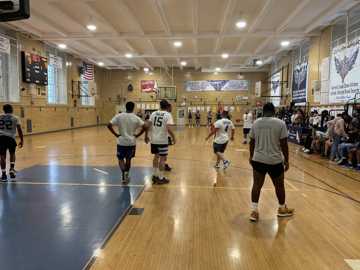 Who do we root for at our annual Jayhawks vs. John Jay Campus Staff basketball game? I’ll give you a hint... #ChampionsForChildren every day and in every way! @BKNHSSuptRoss @ExecSuptKWatts @PSAL @BKNorthNYCDOE #jayhawkssoar