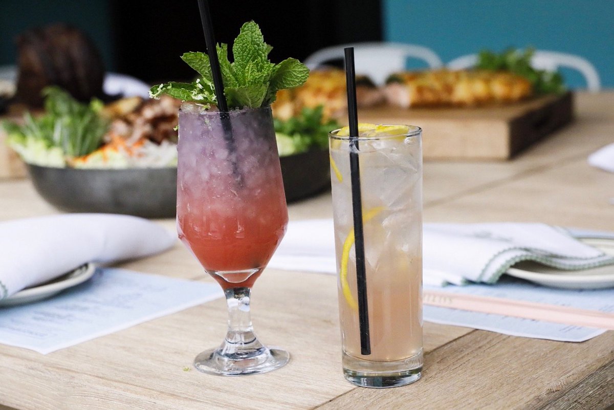 Who wouldn’t want their #thirstythursday to look like this? For parties of 8-14, book the Side Room at Saltie! Call for reservations.