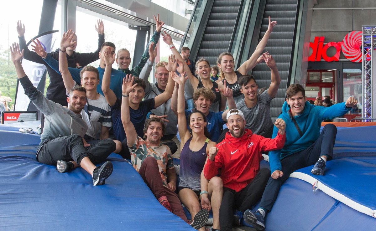 royvd10's tweet photo. 🔝 Mooie start van de @Urbanpolevault vandaag in Apeldoorn! Op naar morgen: Alphen! #UrbanAthletics #upvs https://t.co/mm4Sby9NB4