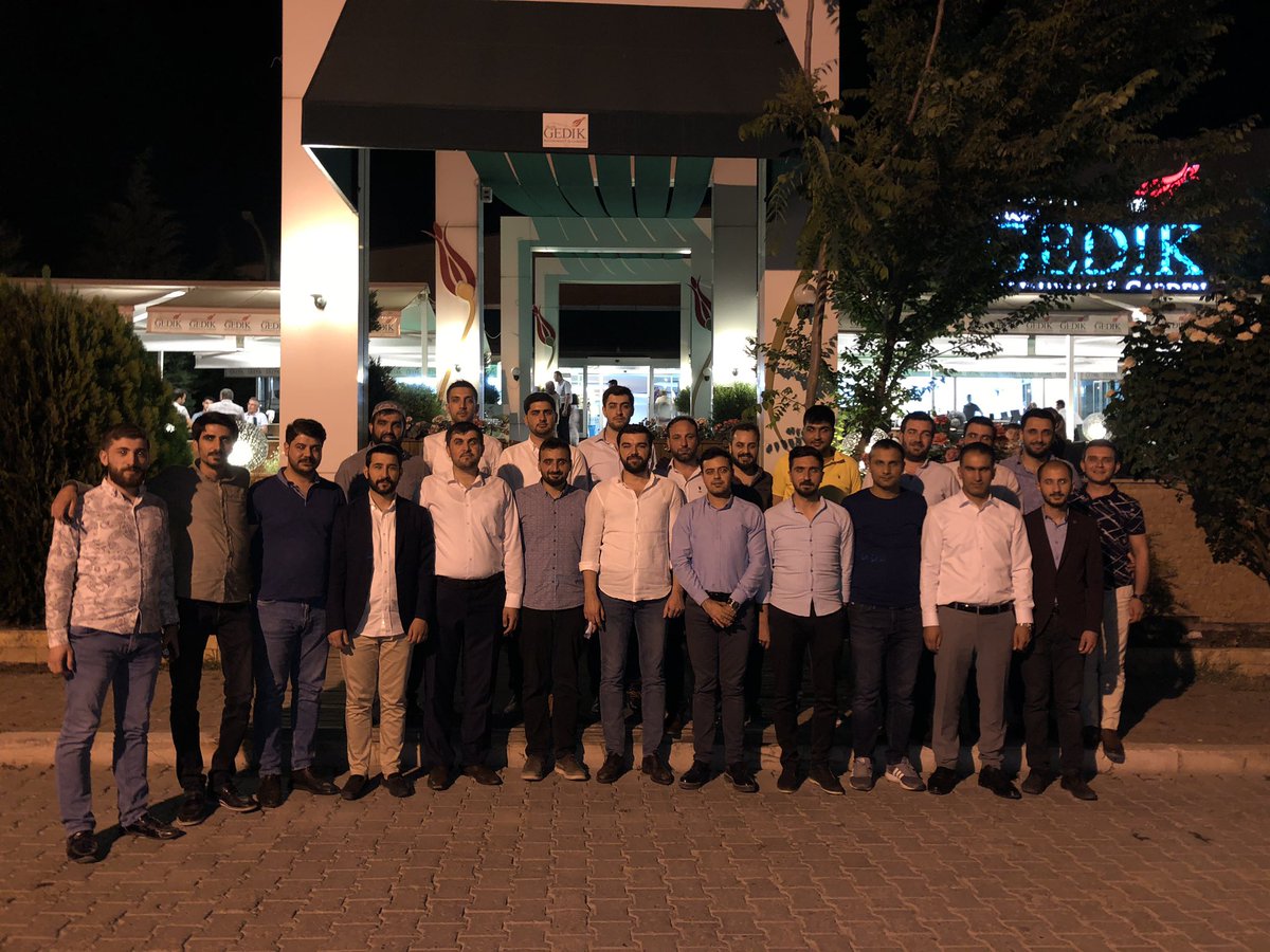 Mübarek Ramazan Ayının 25. gününde Türkiye Gençlik Vakfı Elazığ  İl ve İlçe Başkanları ile beraber iftar programında bir araya geldik.
#TügvaArıcak