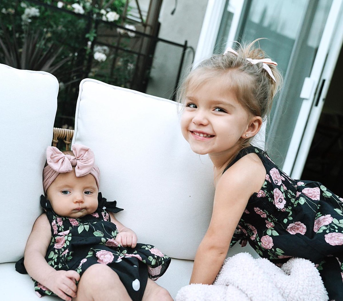 TheRealHalston's tweet photo. Hey sister I love you! Can you guess which twin sister this is?
@FishersTwins https://t.co/6ADJgk6iyb