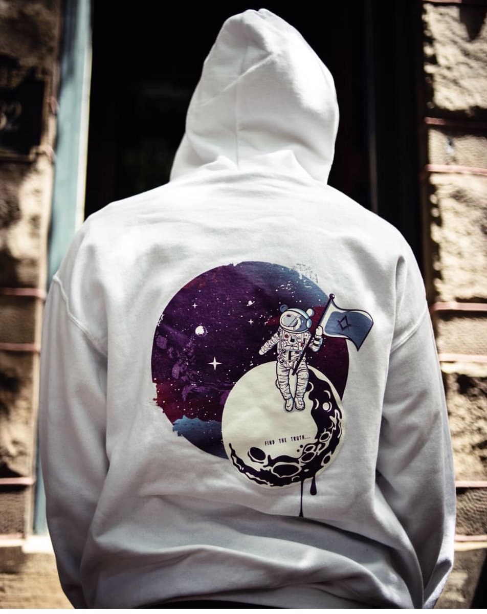 ShopYoogi's tweet image. 🐻Moon🚀Bear🍯 Hoodies 

•••••       !Out Now!      •••••••

DM for more details and join the drip
#ShopYoogi #MoonBear #StreetWear #RockYoogi