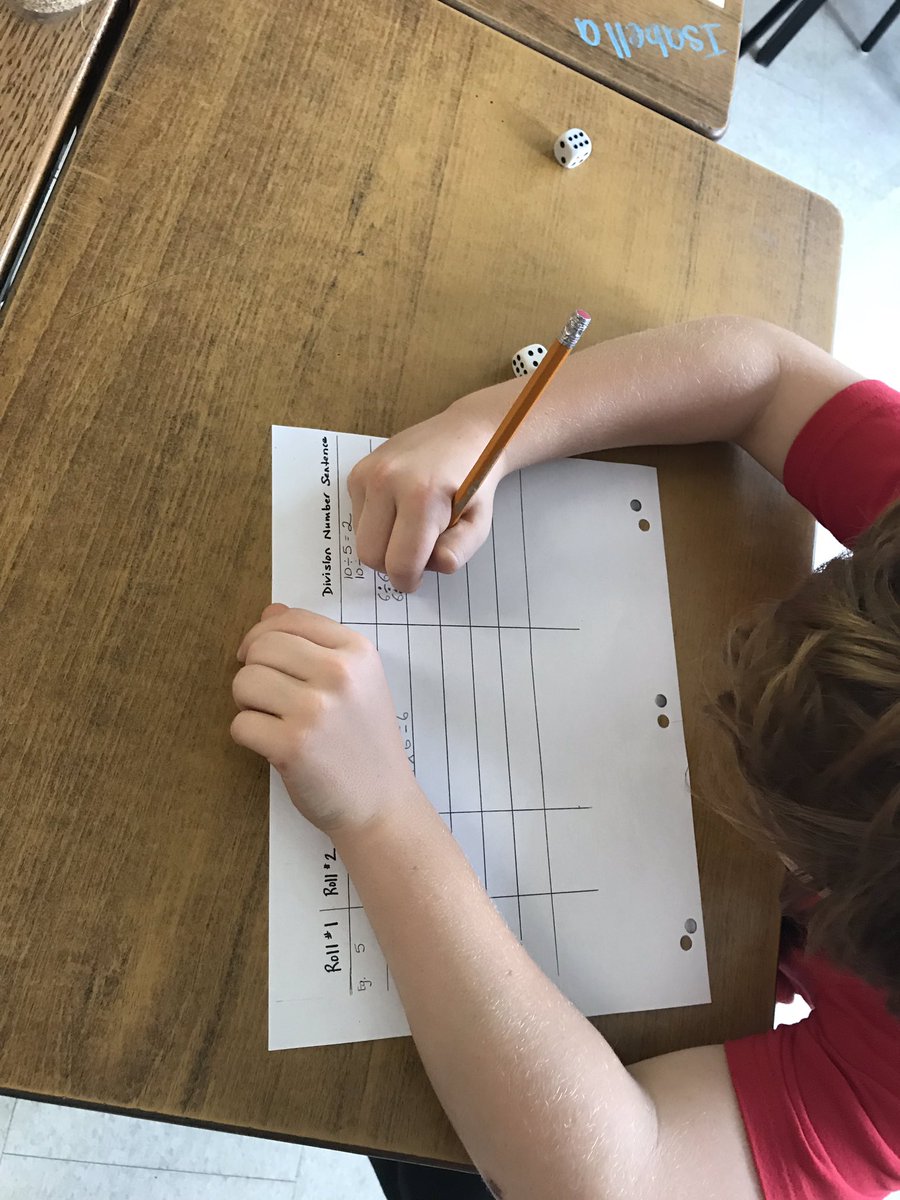 MsGrieco's tweet photo. Reviewing our multiplication and division facts through fact families with a roll and write! ✖️➗ Just a reminder that our test is tomorrow! 🤓 #divisionandmultiplication #HCDSBmath #funingames https://t.co/IpEUXA5T9C