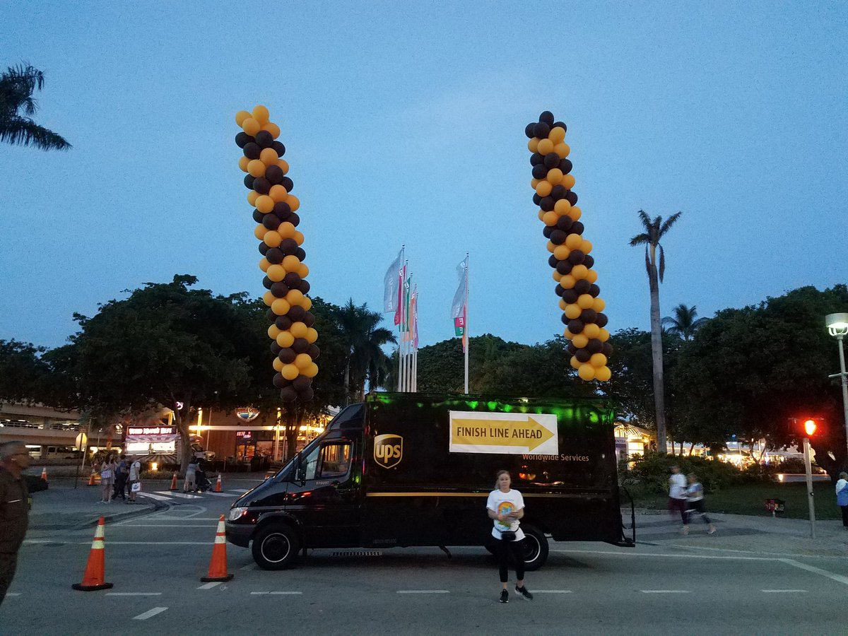 SoFloBDUPSers's tweet photo. Staying in shape with my crew at the Miami 5K - Mercedes Benz Corp run...always a great event! #WeAreUPS https://t.co/akgIOUlRk8