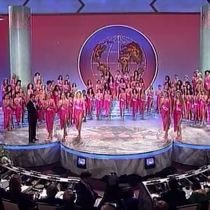 PiaWurtz's tweet photo. USA made it into the Top 10 of the 1992 #MIssUniverse Competition! #TBT https://t.co/Ov8oUFrugV https://t.co/zAsSrJ18Ah