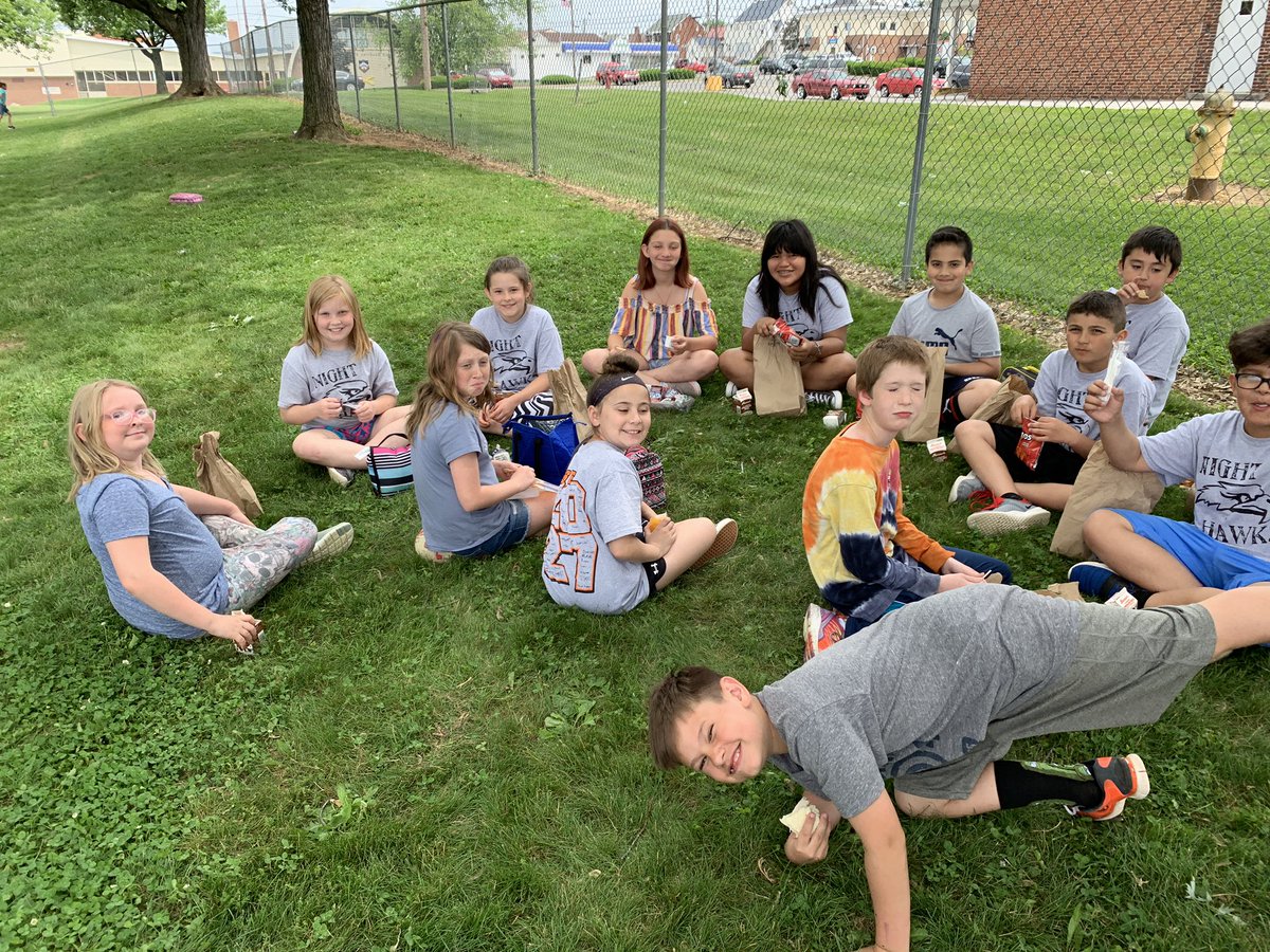 Morgret_STEAM's tweet photo. It’s hard to believe another school year has come to an end! 4th grade enjoyed our last day w/ “Camp School No More.” We participated in relays, made crafts, enjoyed S’mores by the campfire, &amp; spent time w/friends! Good luck in your future adventures, Class of 2027! #HPSDAwesome https://t.co/UCPBsDCH8w