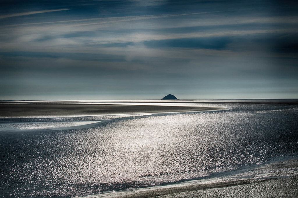DashBurst's tweet photo. Sylver sea by Jean Michel #seacscape https://t.co/iW891OOKj0 https://t.co/sZhZvao9dL