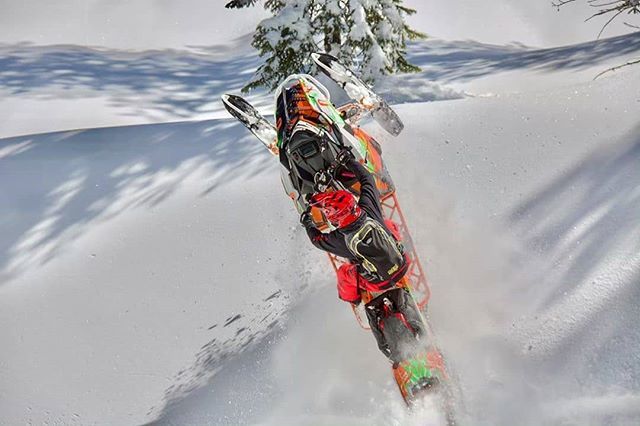SledUSA's tweet photo. Point & Shoot. 🤘🏻
@cameronbraaap
📷: @tahoesledhead
#SledUSA #RideWithPride #Snowmobiling #SledUSANation #BDTurbo #Boondocker #Turbo https://t.co/Xrkp0zI6oU https://t.co/oGhFhVFQPF