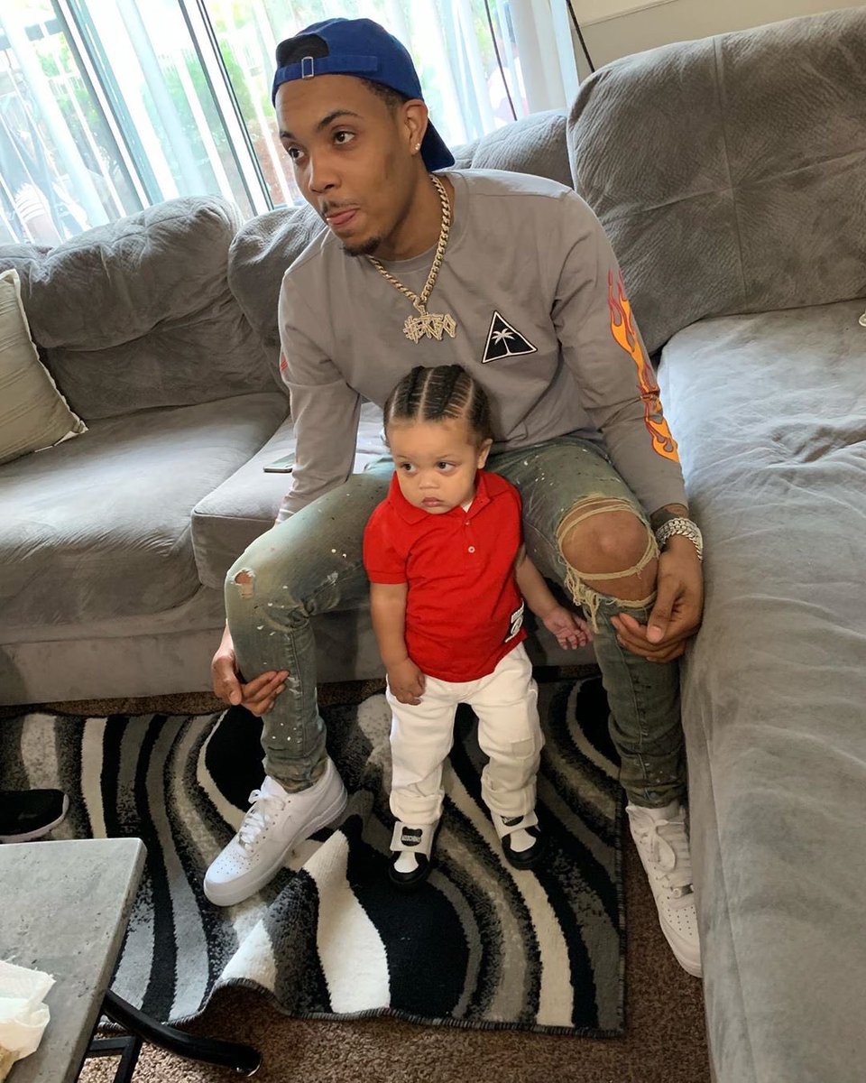 gherbo's tweet photo. ION NEED 💯 NIGGAS ITS JUST ME &amp; MY MANZ🖤 https://t.co/HnqIZ7fS6I