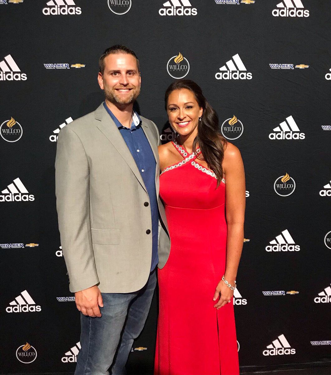 RealtorJGoodwin's tweet photo. 🚨🚨The Real Red Woman🚨🚨
She makes us all look a little better
#WILLCOs19 #theredwoman https://t.co/m5Z9TkYuvP