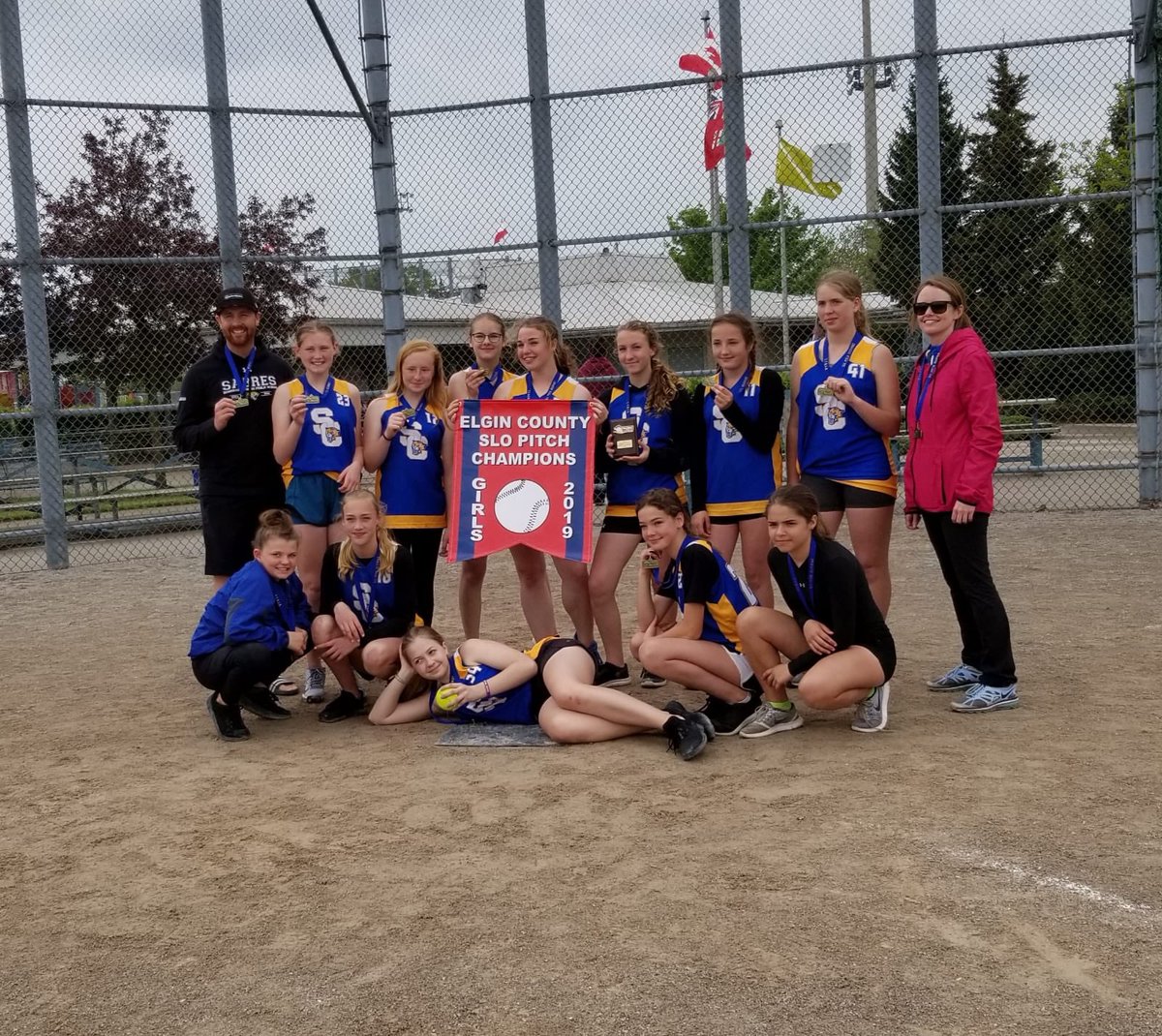 BroadheadGreg's tweet photo. #MsGraham and I are so proud of the @SummersCorners Senior Girls Softball team for going undefeated and winning our 3rd straight regionals!! @ElementaryAthl1 @hometownplayca https://t.co/BNjwlOtH6z