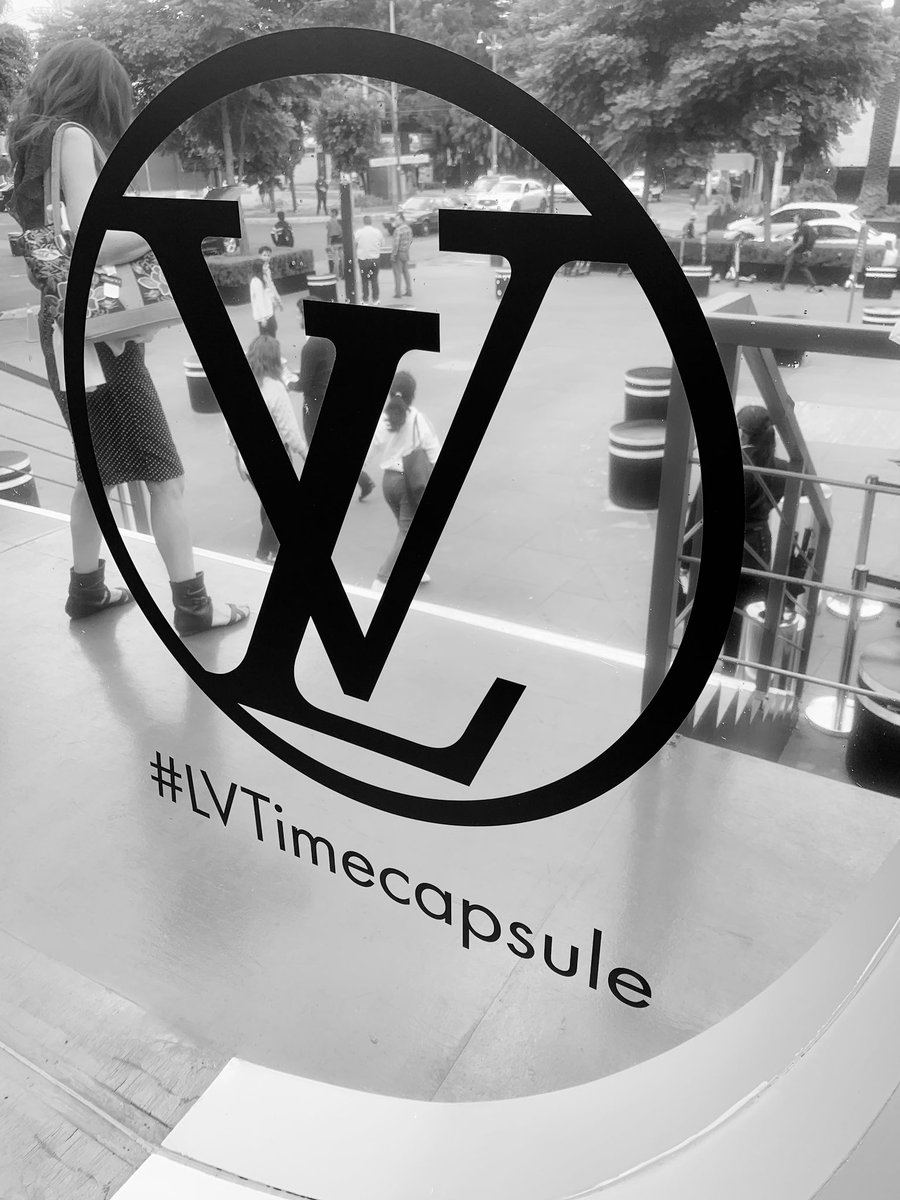 FerFamania's tweet photo. Muy bien por #LVTimecapsule es importante para las marcas generar vínculos más fuertes con sus consumidores. https://t.co/bzhaPleIbR