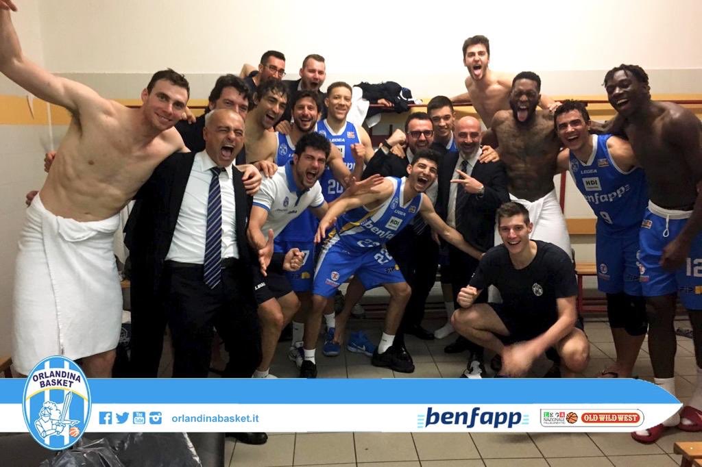 OrlandinaBasket's tweet photo. 🤯 😍 Qualcuno ha detto FINALE?! 🔵⚪️
A #CAPOFITTO 💙 https://t.co/cXqCQX4kuw