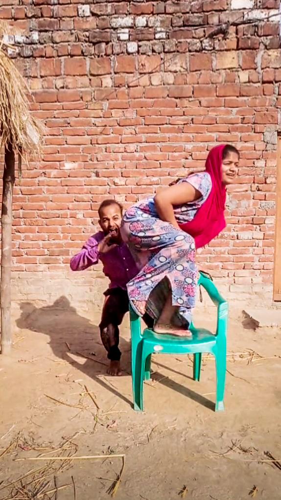 Sinthyart's tweet photo. Hey Friend Come For Laughing with REFRESHING😍
See This Funny Videos😀 Try Not to Laugh🤣
Click:👉 https://t.co/OYNZ5fc9oi

#BTSonBGT #funny #VIDEO #Soobin #Rambo #SOOBIN #Game1 #ModernWarfare #Russia 
Ben Stokes #BGT2019 #illner 
#Sunmi #FunFacts #fun #FunniestTweets https://t.co/zgFMAa5O2l