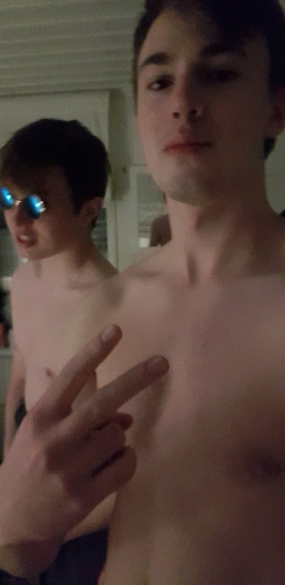 ihasbigneck's tweet photo. Doing my part #MakeAWish foundation. Entertaining a retarded kid 🤙🤙 #sad #NotAllMen #DisabledPeopleAreHot #disabledlike #หมดเวลาหมูครองเมือง https://t.co/xWYnHoQc5W