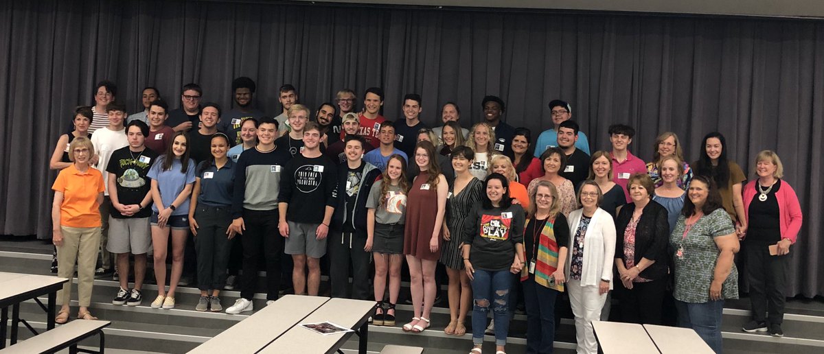 AMaresAISD's tweet photo. Senior reception @CoreyFADL https://t.co/LJ8MHJbHnG