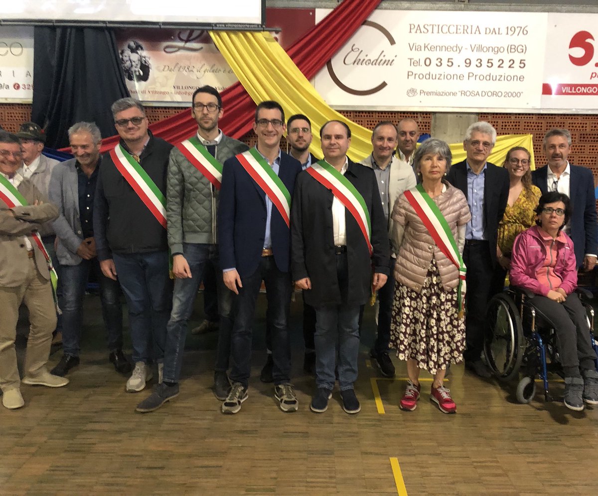 GioBertazzoli's tweet photo. Festa dello Sport a Villongo!!

W lo Sport che sa unire sempre tutti i territori del Basso Sebino!😉👍🏻🏆🤼‍♀️🤸‍♀️🤺🤾‍♂️🏄‍♂️🚣🏻‍♂️🤽🏻‍♂️🚴🏻‍♂️🥇

#ComuneVillongo
#ComuneSarnico
#CroceBluBassoSebino
#FestaSportVillongo https://t.co/L4kyNrZylb