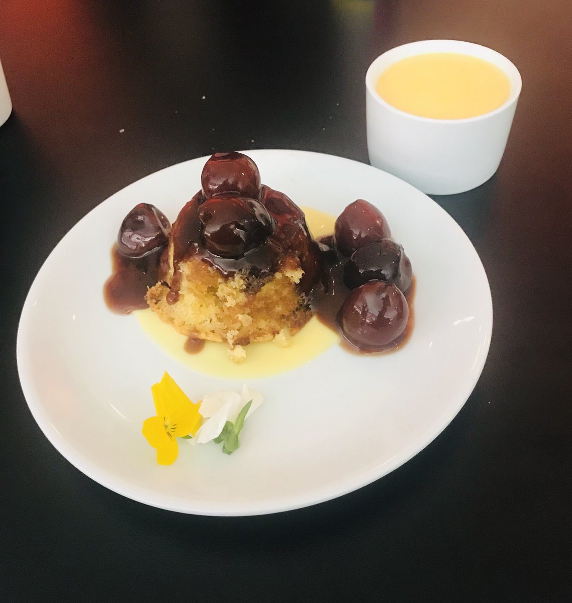 TheGuideLpool's tweet image. Amazing evening with @FrameworkLpl for their wine pairing evening. Wine in a can is the future! 🍷

Check it out this weekend!