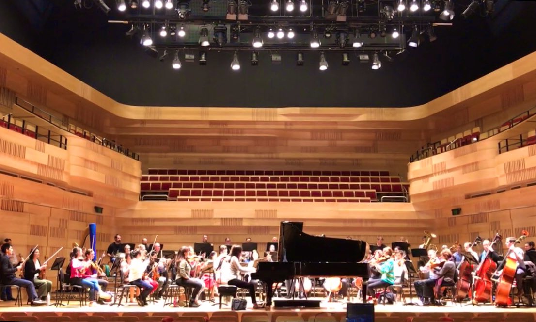 viviancmilton's tweet image. Rehearsing with Willoughby Symphony Orchestra @willoughbycity for the world premiere of #katemoore piano concerto @TheConcourse! Incredible to finally bring this new work to life! bit.ly/30Xzps0