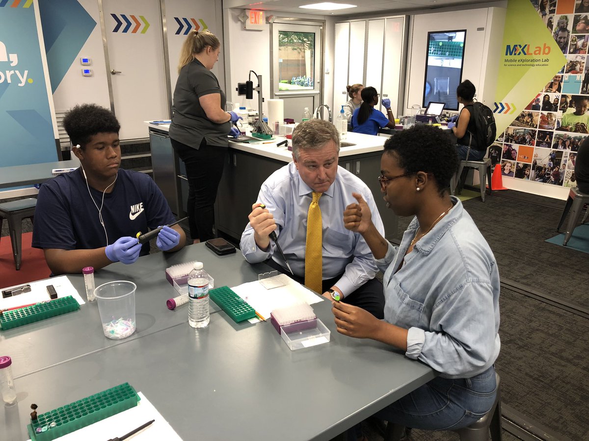 briangaines's tweet photo. Fantastic visit by @RepDavidTrone to #MXLab @WatkinsMillHS. Great to see him engage w students. A true champion of #STEM #Education. @LearningUNDFTD @MCPS @G2Gconsulting @MDTechCouncil https://t.co/JykCee8cNQ