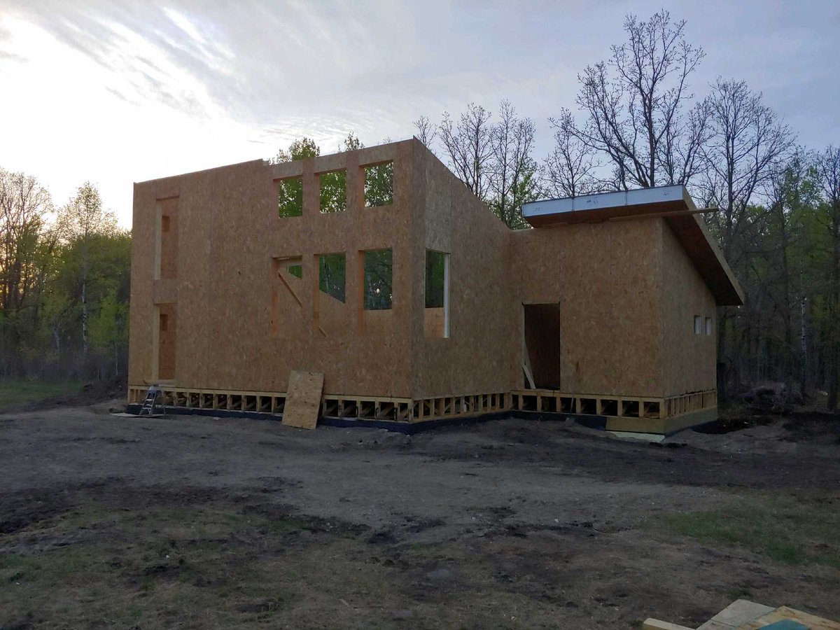 ENERCEPTINC's tweet image. Enercept cabin being built in Karlstad, MN.  The mono-slop or shed-roof is really gaining popularity.  What are you thoughts, do you like this home style?
#siproof #shedroof