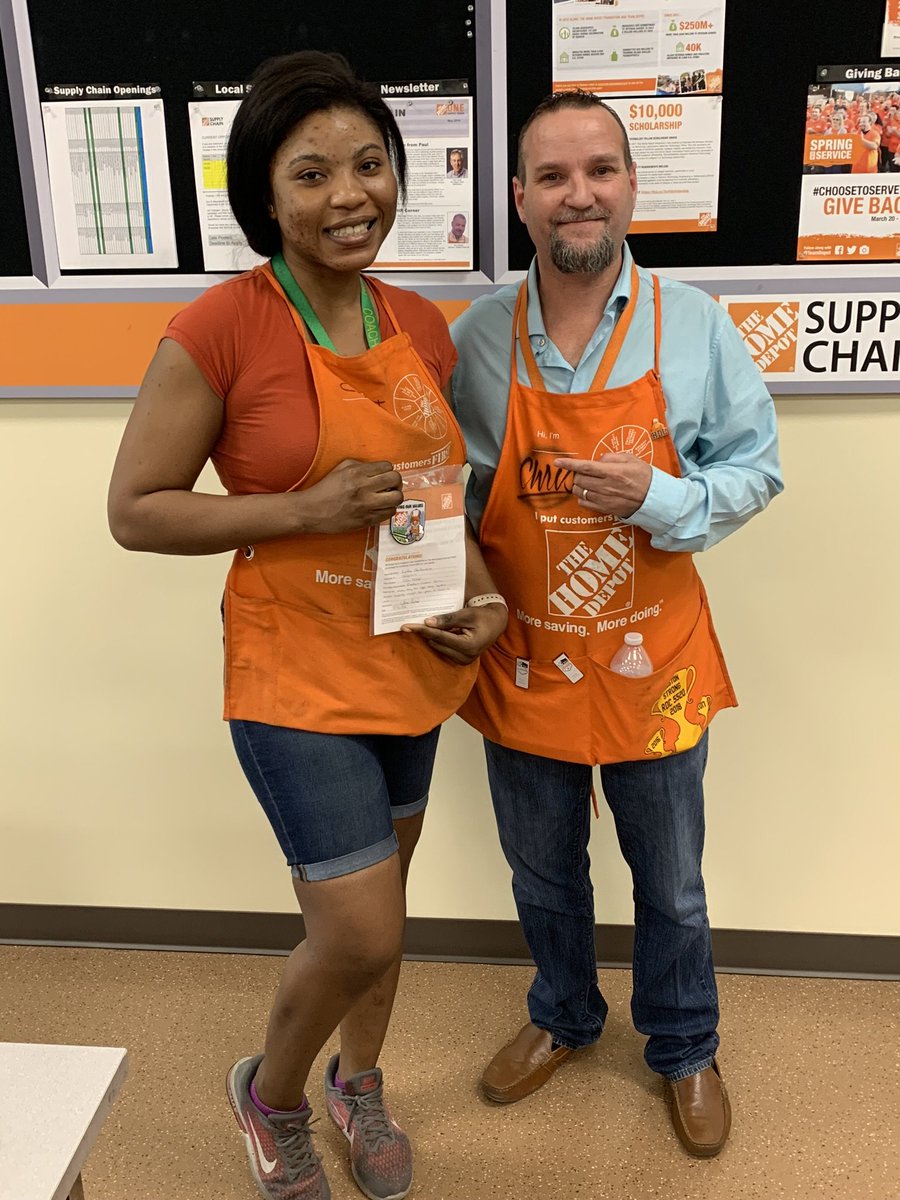 OM Chris rewarding Cynthia for her hard work in CCS <a href="/Rdc5520/">Home Depot RDC 5520</a> .
