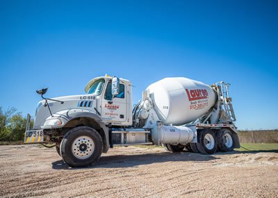 ConcreteProduct's tweet photo. #LaurenConcrete ushers #Lytx #safetyprogram through town hall events https://t.co/WFj1jLJTin @lytx https://t.co/SpvvoEl8Le