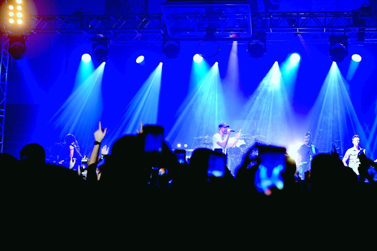 HighPointU's tweet photo. #TBT to when Chase Rice performed at the #HPUSpringConcert. His song, "Eyes on You," recently topped the charts at number 1๏ธโฃ! ๐ถ๐ค #HPU365 https://t.co/GA534NBO46