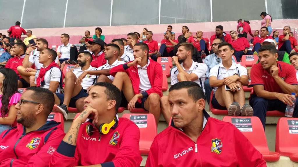 Y el <a href="/AtleticoVzla/">Atlético Venezuela CF</a> se hizo presente en Cabudare. El conjunto tricolor se acercó al estadio a ver el encuentro entre el <a href="/DeportivoLara/">Deportivo Lara</a> y <a href="/Corinthians/">Corinthians</a> por Copa <a href="/Sudamericana/">CONMEBOL Sudamericana</a>