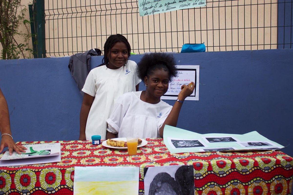 aece2k19's tweet photo. Feira dos países no complexo escolar privado Emirais #SemanaDeAfricaEmirais https://t.co/6atzWMAZh2