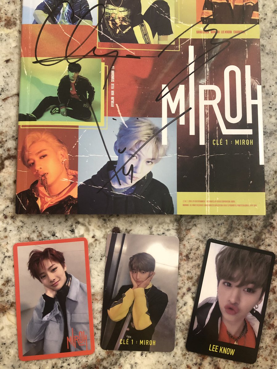 StrayKidsPeru's tweet photo. 📱 TWITTER [30.05.19] #Clé1_MIROH - #StrayKids | #3RACHA #MikeDaley 

🌟 “Uno, dos, no tres... #StrayKids” 

(>) Éstas son las photocards que le tocaron. La descripción de su post fue en español... ¿Será alguna pista de lo que se viene? 🤔😁💖

 ©_ChiMike

@Stray_Kids https://t.co/RvAph6sSti