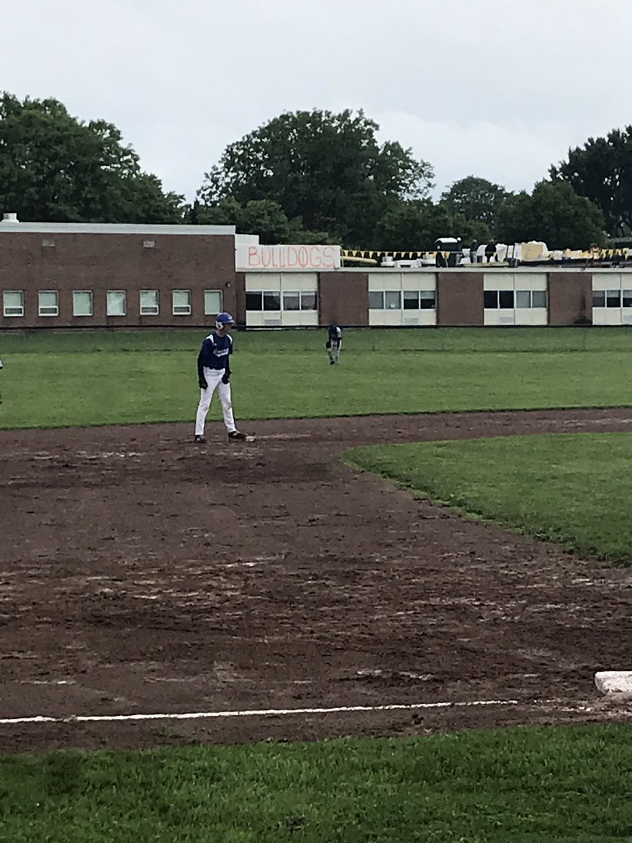 HoneoyeSports's tweet photo. The bats come alive with big hits from Brett, Rudy, Charlie, Cam and JD. Bulldogs up 4-1 over BradHam #TopOf5 #LetsGoBulldogs @SecVAthletics https://t.co/uSOgqRoT0f
