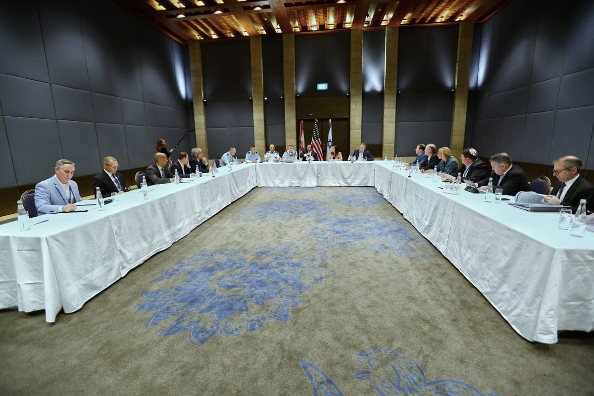 GovRonDeSantis's tweet photo. Todayโs school safety roundtable resulted in thoughtful discussion on determining new ways to avoid crises in our schools. It is imperative that we consider every possible avenue to increase school security and to identify and respond to potential threats before they evolve. https://t.co/yJIgtHx82h