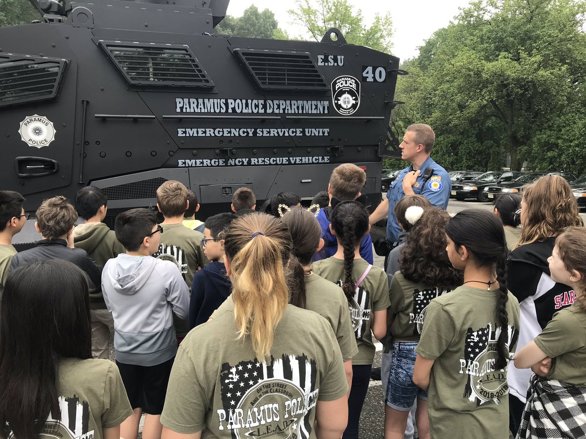 MrsVreelandEBMS's tweet photo. Thank you #ParamusPolice for a fun filled morning! https://t.co/p1mWKevwJJ