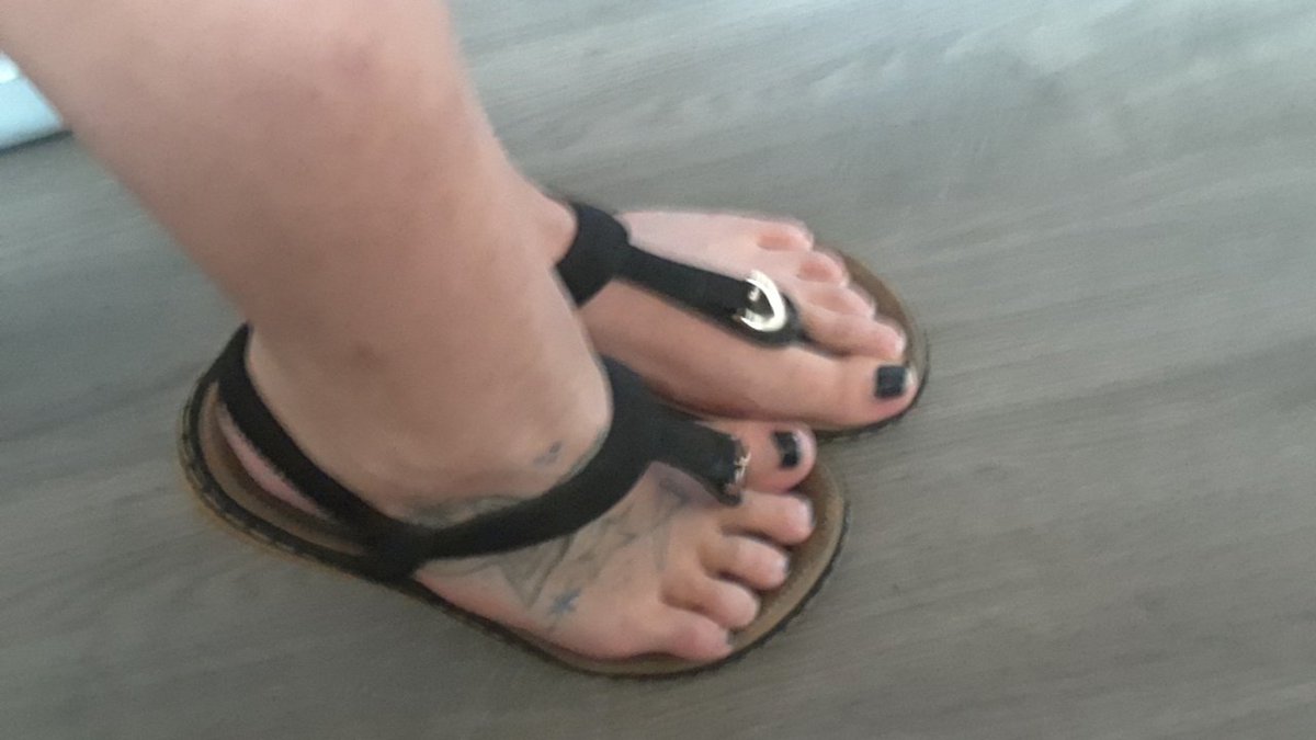 TandiToes's tweet photo. Need a pedi so bad https://t.co/We8lMJZDUT