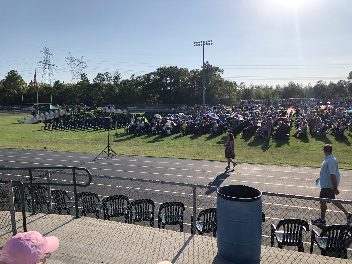 danvkoch's tweet photo. Ready to see an amazing group graduate! #formerfalcons #1lecanto https://t.co/TE7VKU5k4N