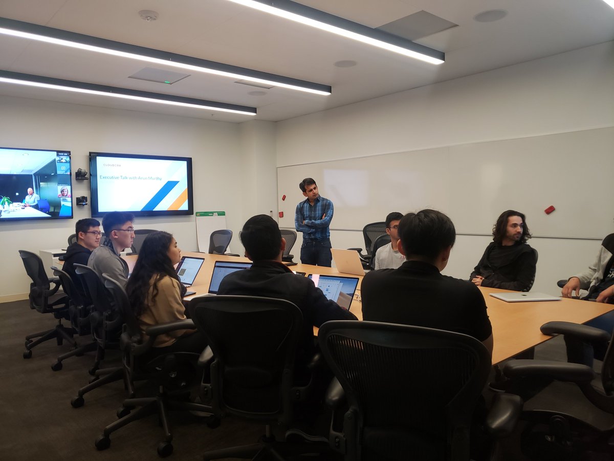 ClouderaJobs's tweet photo. Our CPO, @acmurthy, hosted the first Executive Talk of the summer with our interns. He discussed his journey with @Yahoo &amp; Hortonworks &amp; expressed his excitement for the future of @Cloudera. #ClouderaU #lifeatcloudera #cloudera #summerinterns #interns2019 #bigdata #tech #bayarea https://t.co/hZ2ZLzgajH