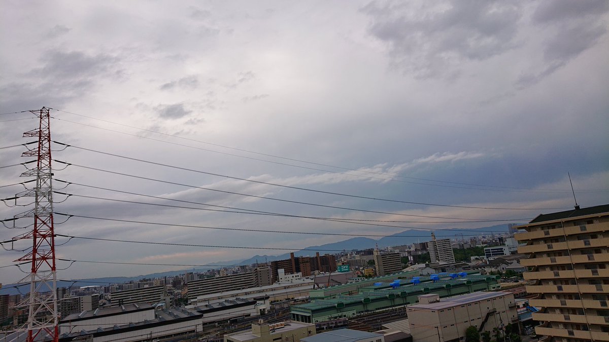 sara1_2_1's tweet photo. おはようございます*˙︶˙*)ノ
空は雲っています☁️
お仕事の方は行ってらっしゃい
お休みの方はゆるりとね。o○
優しい日に
なりますように…💕🍀🍀
#空がある風景
#youRT
#いまそら
#朝空 https://t.co/hd2EDwcTCs