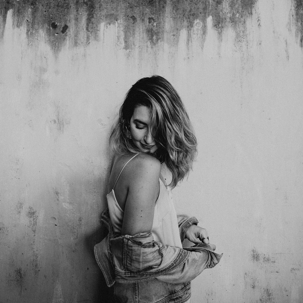 aiota's tweet photo. Well, that was QUITE the 12 months that just went by.  If you've been reading my posts/my blog, you will know, this marks the year anniversary of a big change in my life..continued post here: https://t.co/cbFfbc8qaN
.⁣⠀
.⁣⠀
.⁣⠀
#aiotaphoto #photographer #boudoirphotographer https://t.co/USoqcok9bu