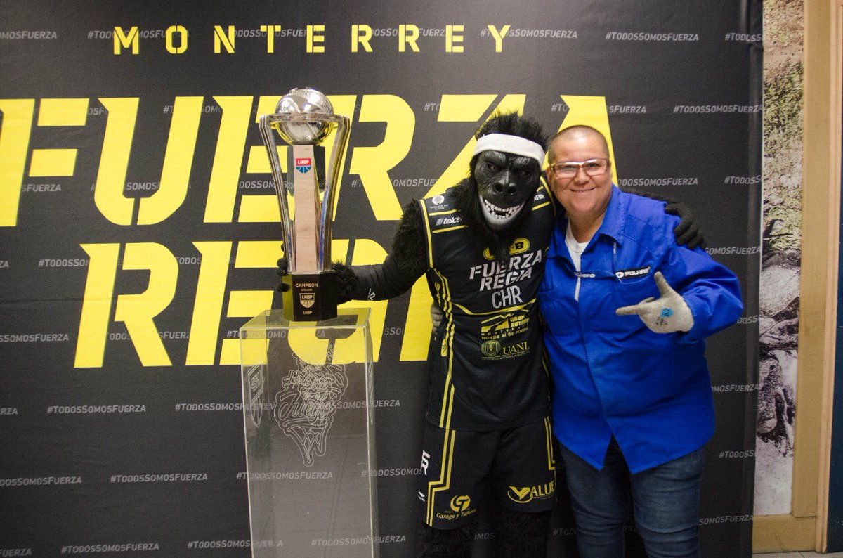 Fuerza_Regia's tweet image. El #TourDelCampeón llegó con nuestros amigos de #PolarisMéxico 🏆🏀. #TodosSomosFuerza @LNBPoficial