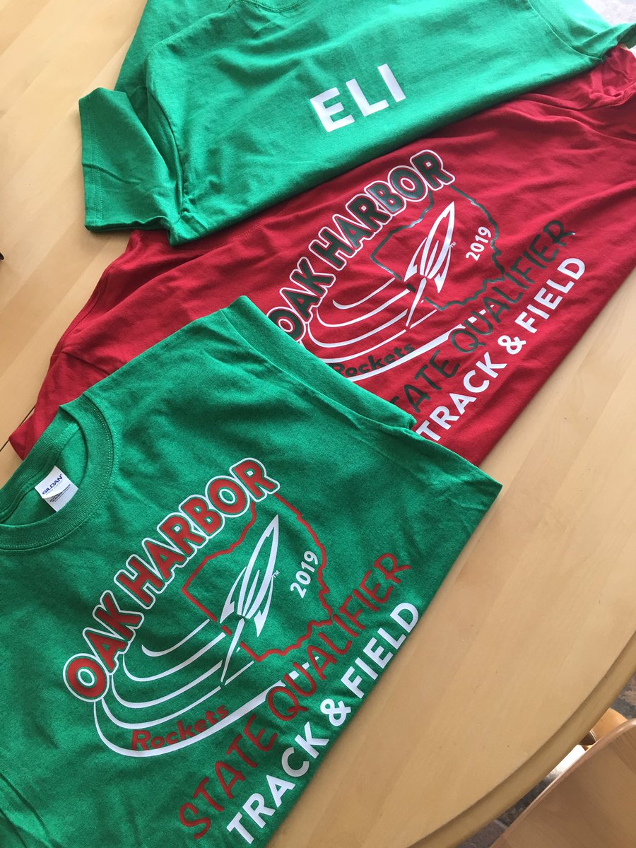 mamaeli05's tweet photo. Thank you @therocketshop_ for the awesome gear as always! Go Rockets! #STATETRACK2019 @OHRockets @OakHarborTrack https://t.co/DGqZaSWJuV