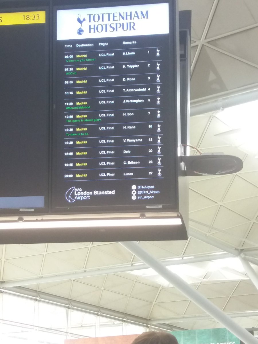 HowardKemp's tweet photo. Stansted this evening https://t.co/HdRcJPKivn