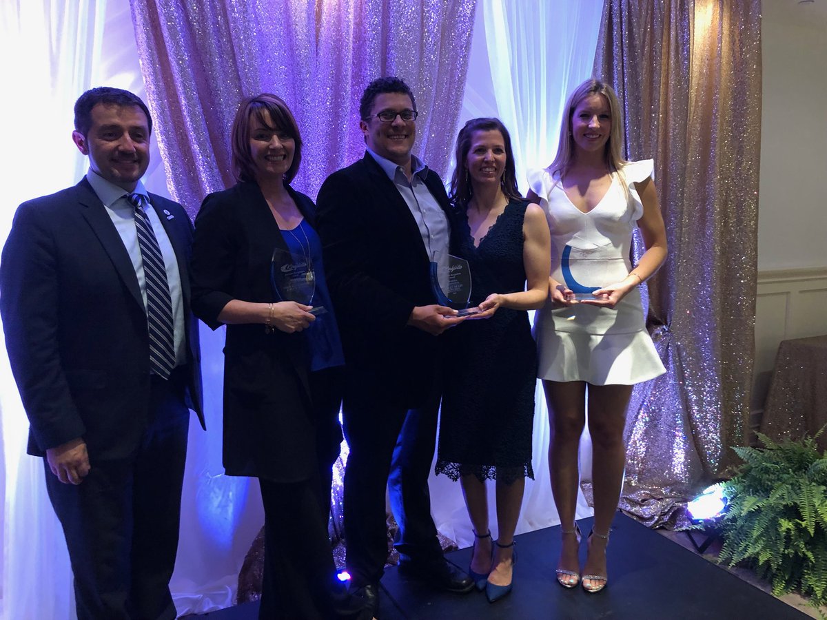 Congratulations to the ⁦<a href="/KingsvilleOnt/">Town of Kingsville</a>⁩ Business Excellence Award winners including ⁦<a href="/mygrovehotel/">The Grove Hotel</a>⁩ (Biz of Year) ⁦<a href="/GreenHeartLunch/">Green Heart</a> (Innovation)⁩ and Dr. Abby Jakob of Eyes (Young Entrepreneur) congratulated by Mayor ⁦<a href="/NSantos007/">Nelson Santos</a>⁩ (left).